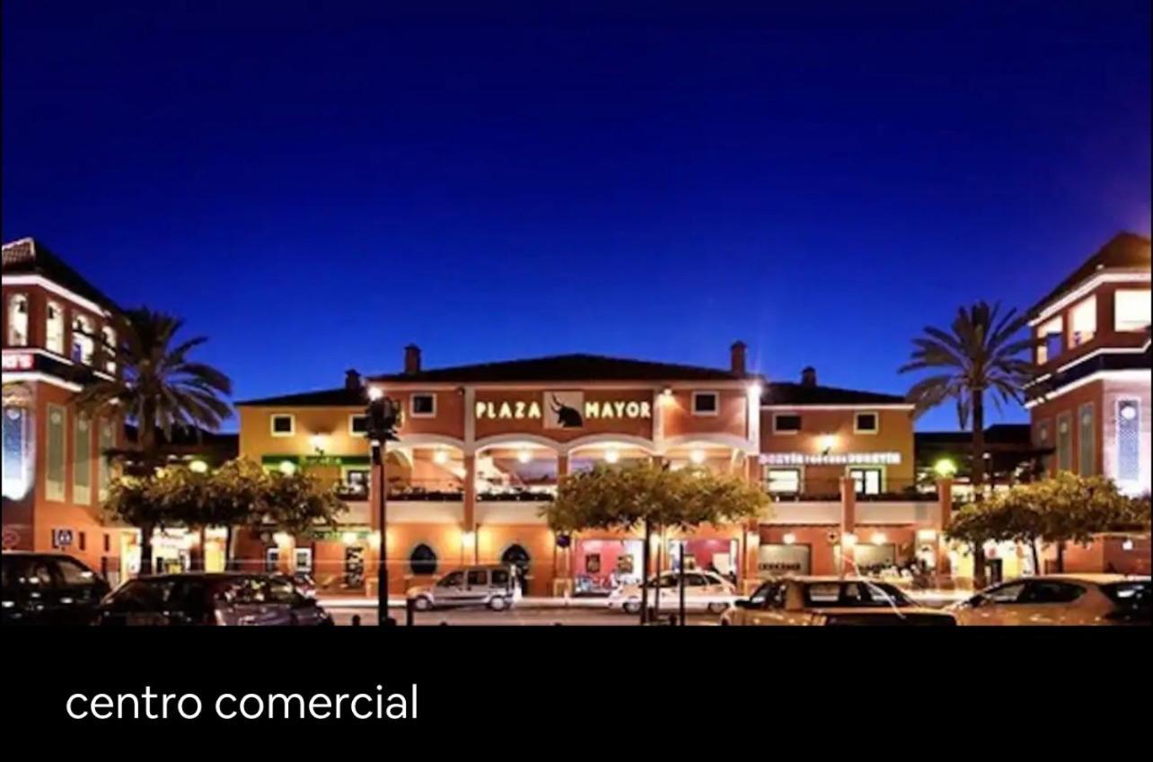 Espectacular Apartamento Junto Al Mar, Con Piscina En Málaga Exterior foto