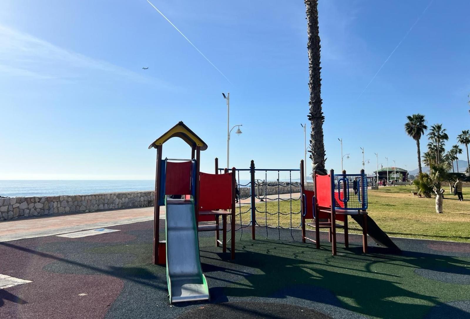 Espectacular Apartamento Junto Al Mar, Con Piscina En Málaga Exterior foto