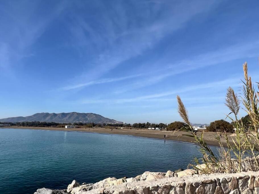 Espectacular Apartamento Junto Al Mar, Con Piscina En Málaga Exterior foto